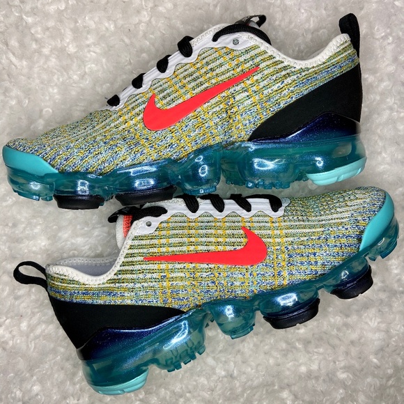 Nike Shoes - Nike Air Vapormax Flyknit 3
